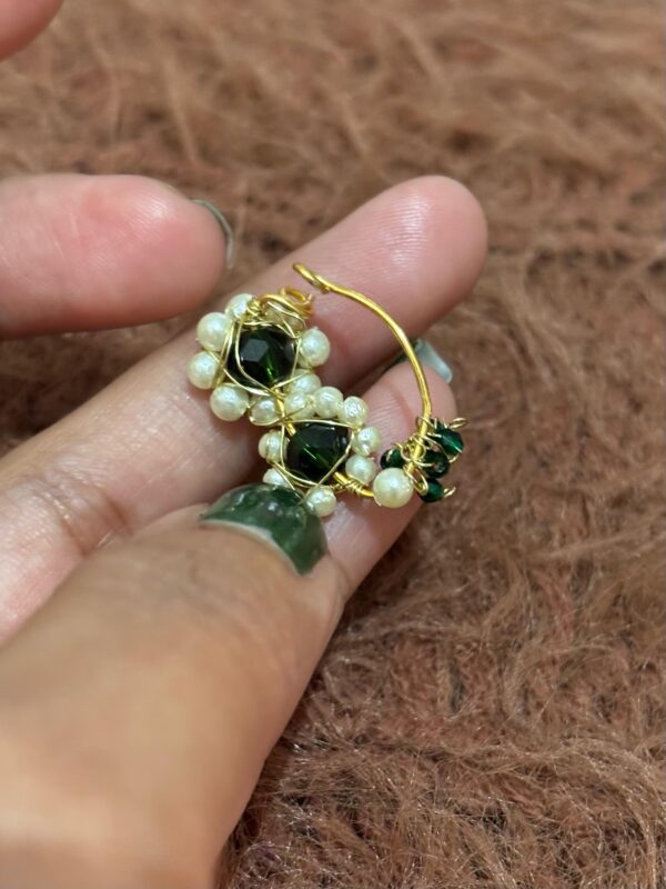 Pure Pearl Nath Green Crystal - Image 3